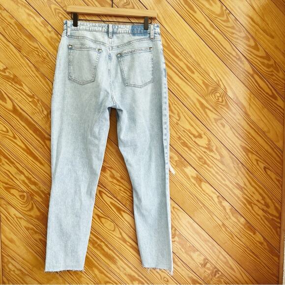 Abercrombie & Fitch The Skinny High Rise Distressed Raw Hem - Picture 2 of 8